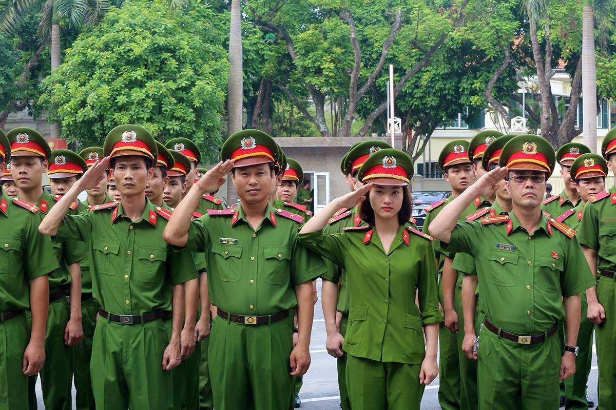 Mơ thấy cảnh sát giao thông rượt đuổi thì sao?
